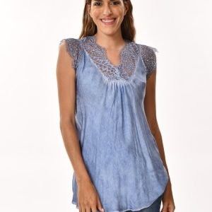 Top fluido con puntilla